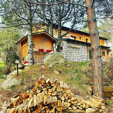 Chalet Pomme de Pin 5 chambres 12 à 14 personnes Formiguères Esterno foto