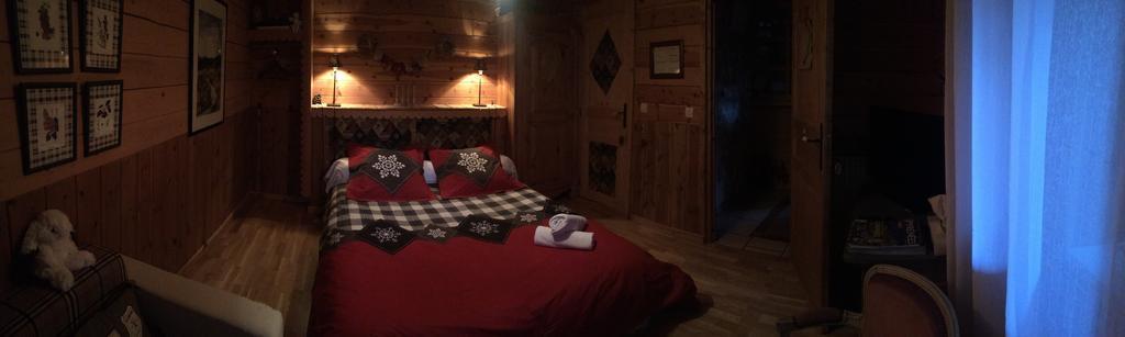Chalet Pomme de Pin 5 chambres 12 à 14 personnes Formiguères Esterno foto