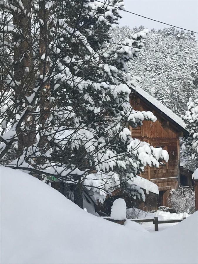 Chalet Pomme de Pin 5 chambres 12 à 14 personnes Formiguères Esterno foto
